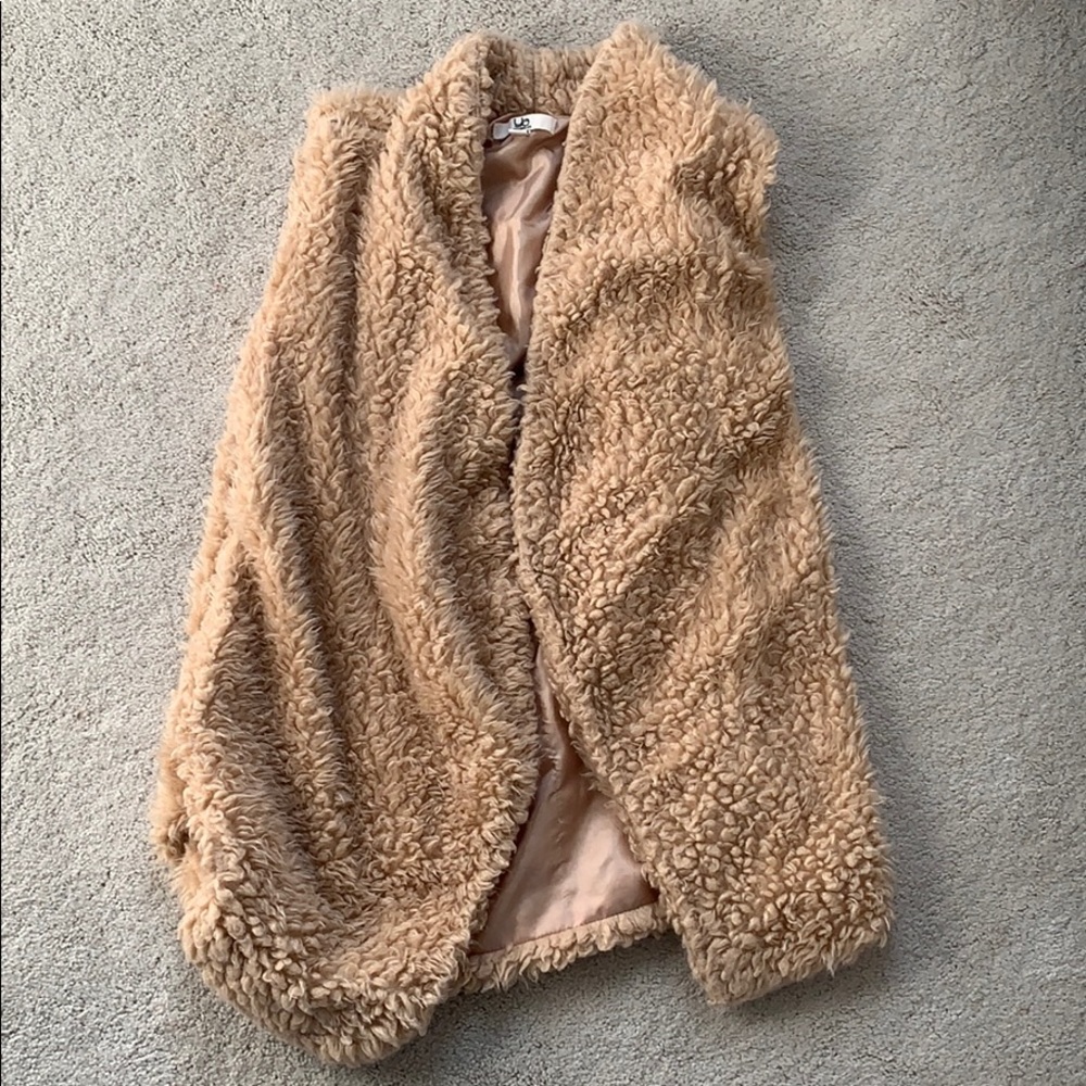 Faux fur/Sherpa vest